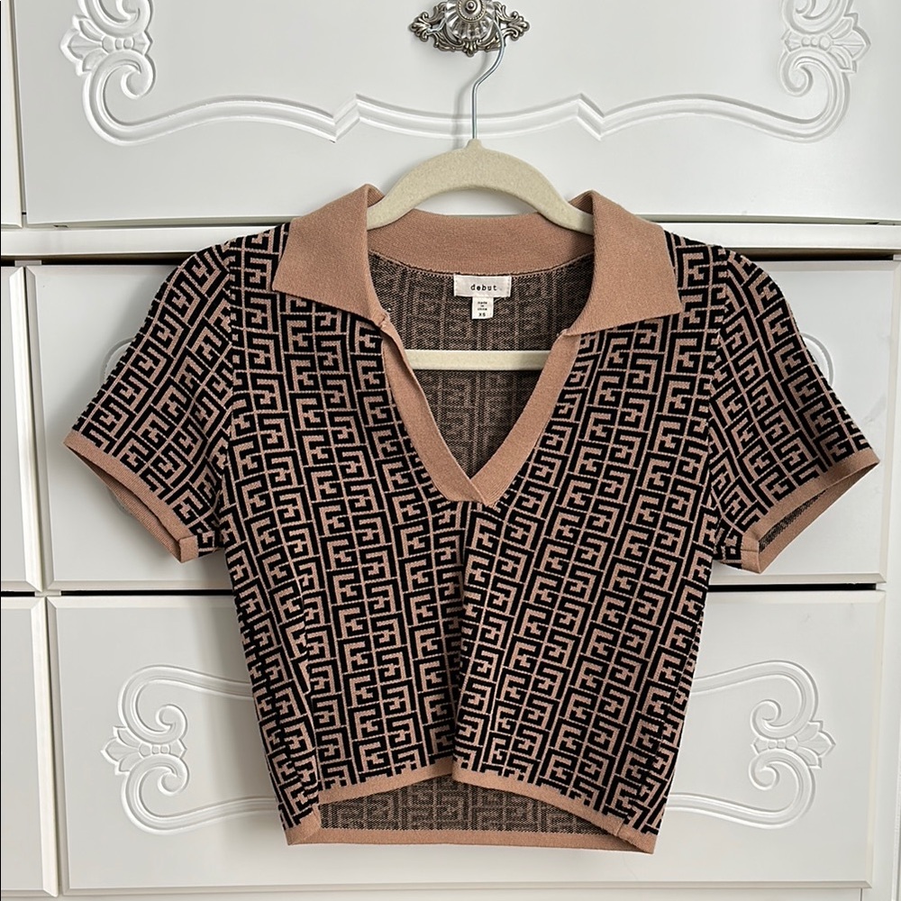 Debut Black and Tan Patterned Crop Top